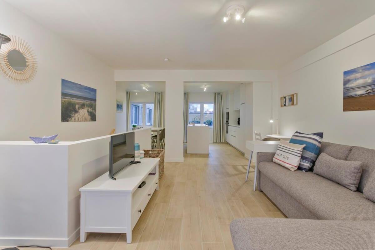 Huswell - Stunning Apartment At The Beachfront Of De Haan Zewnętrze zdjęcie