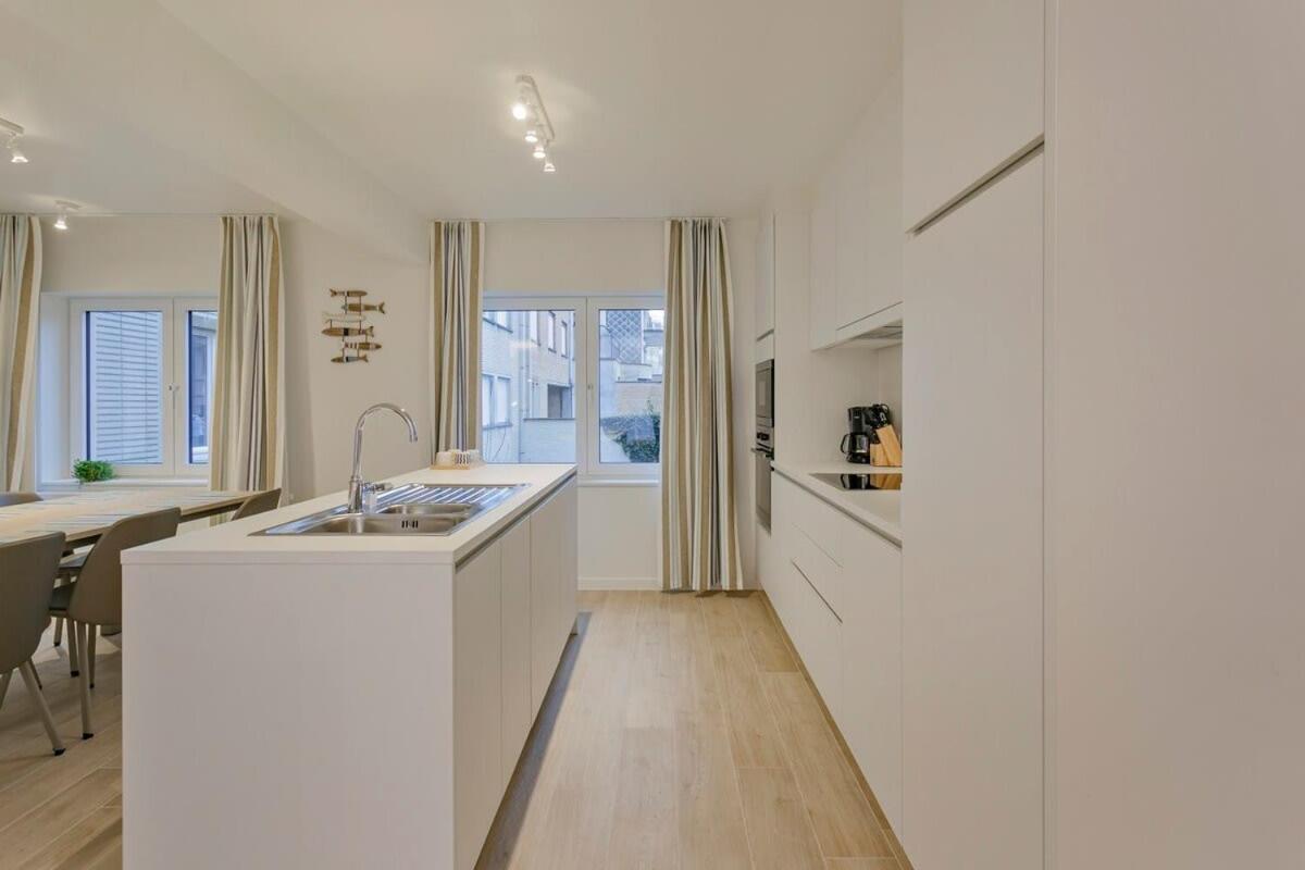 Huswell - Stunning Apartment At The Beachfront Of De Haan Zewnętrze zdjęcie