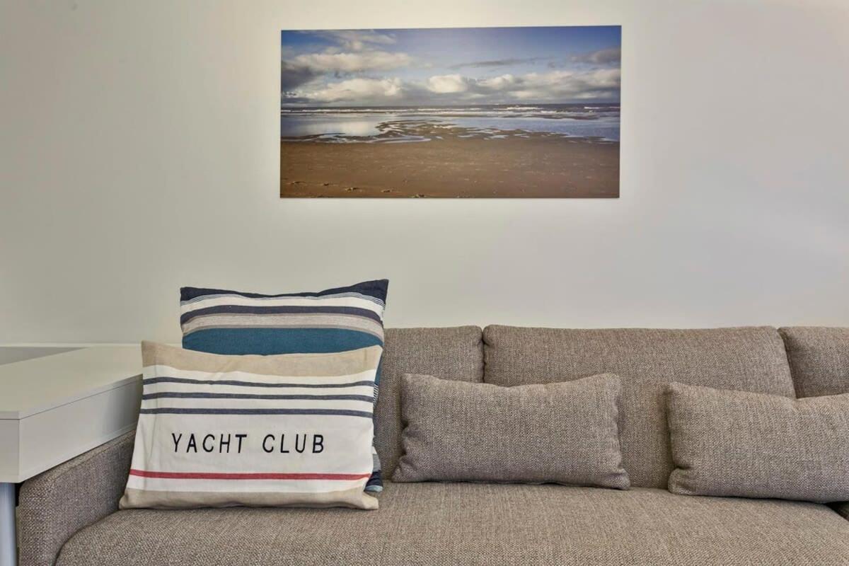 Huswell - Stunning Apartment At The Beachfront Of De Haan Zewnętrze zdjęcie